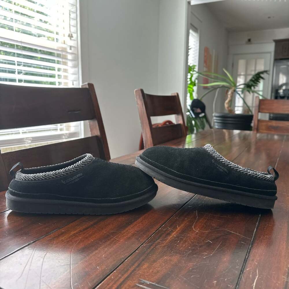 Koolaburra by Ugg Slipper Size 5 Womens Black Suede